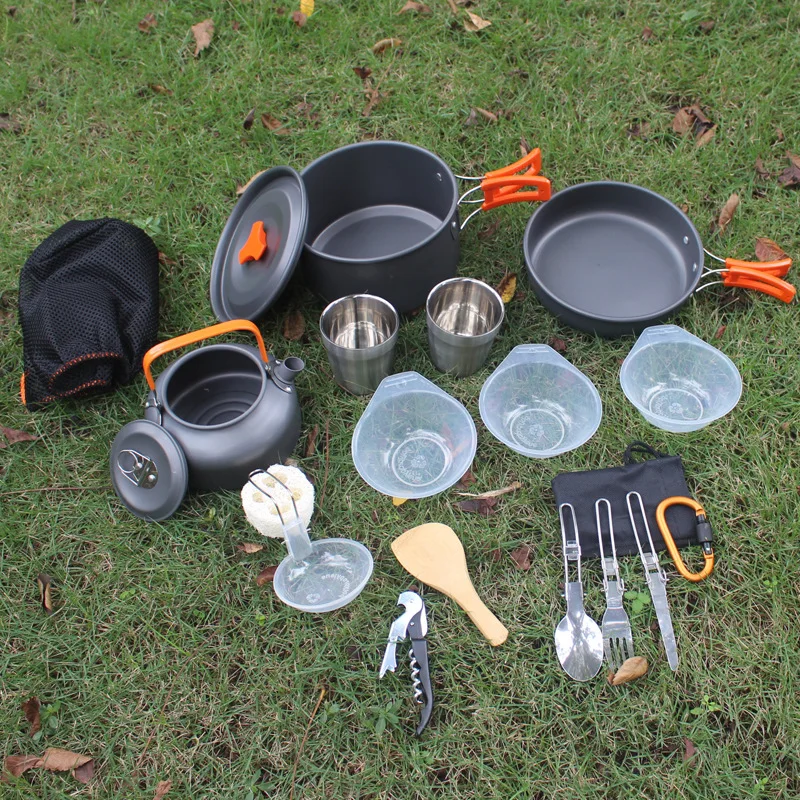 Какую посуду брать в поход. Набор посуды для похода. Набор походной посуды saxifraga vessel set 2. Походная посуда. Набор для кемпинга тф2.