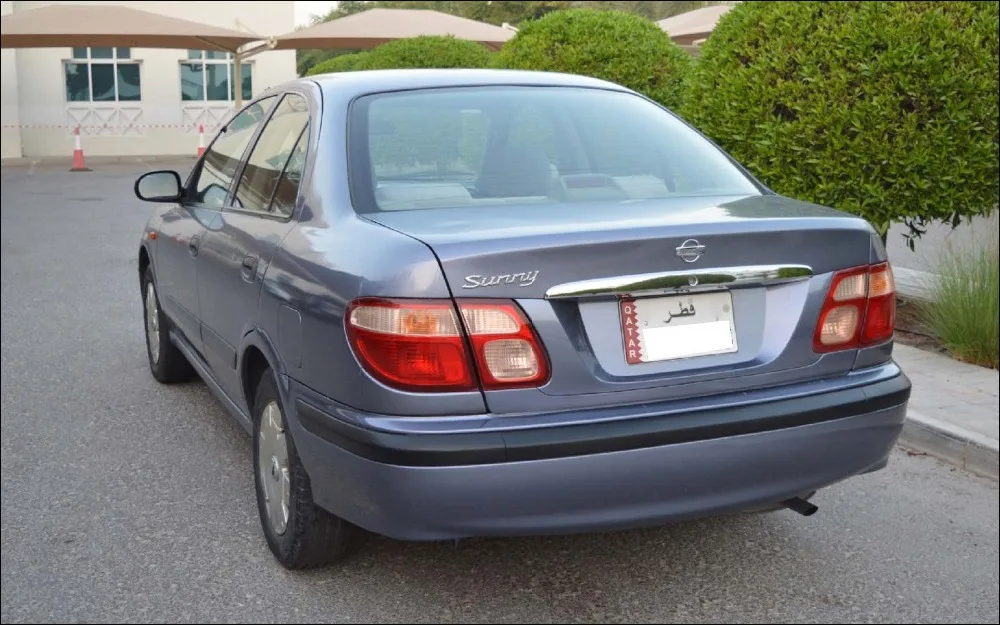 Nissan Sunny 2003 02 (2)