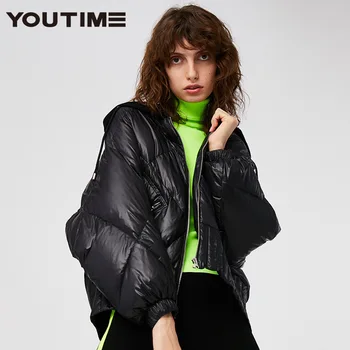 

Female Short Style Originally Designed Printed Sanitary Clothes and Caps Thickened Overcoats in the Winter of 2019