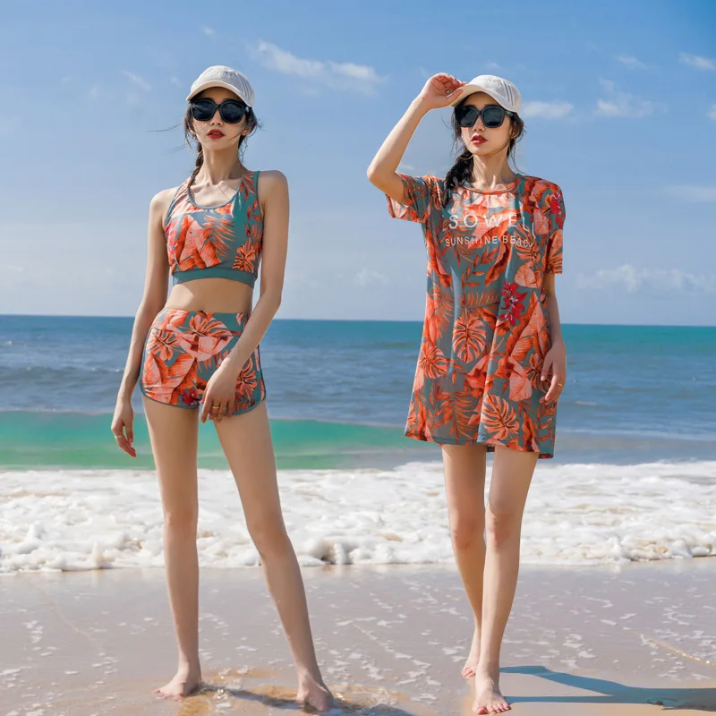 

2021 Summer New Fashion Print Sports Style Short Sleeve Swimsuit 3 Piece Bikini Set Swimming Suit for Women Quick Dry Beach Wear