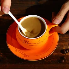 Оригинальная Европейская кофейная чашка блюдца костюм прекрасный карамельный цвет керамика Кофейная Кружка Блюдце Пномпень английские подарки молочная чашка