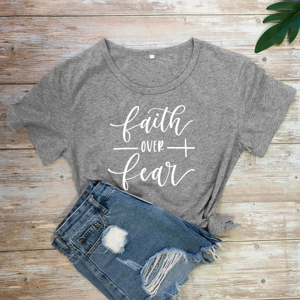 dark gray-white text Faith Over Fear футболка женская модная вдохновленная Религиозная Христианская Церковь топы футболки Повседневная летняя графическая футболка tumblr наряд - Цвет: dark gray-white text