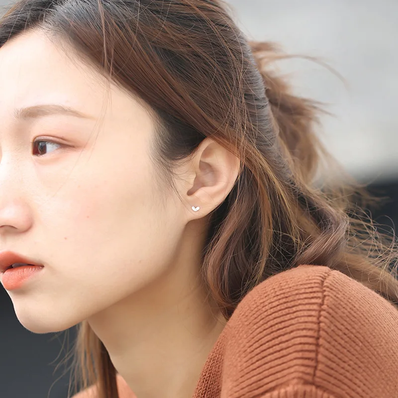 

Korean-style Cute New Style S925 Quintana Silver Anti-Allergy Small Heart Ear Stud Student Hipster Small Jewelry