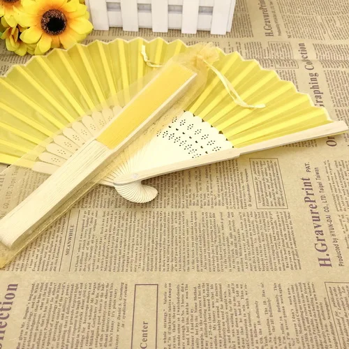 Gold Yellow 80 шт./лот, персонализированные свадебные сувениры, роскошные шелковые ткани, веер в мешке из органзы, таможенная печать, имя и дата, портативный вентилятор - Цвет: Gold Yellow