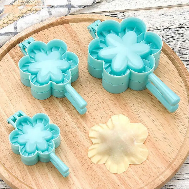 

Portable Kitchen Dumplings Mold Heart Butterfly Flower Model Maker Tool DIY Dough Press Dumpling Pie Ravioli Baking Accessory