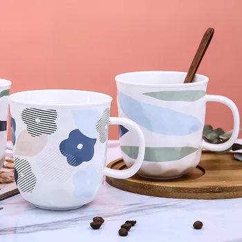 

Porcelain Coffee Cup with Flowers with Handle Hand Painted Kids Ceramic Mugs for Couple Tazas Milk Mug Flower Japan Cute HH50MK