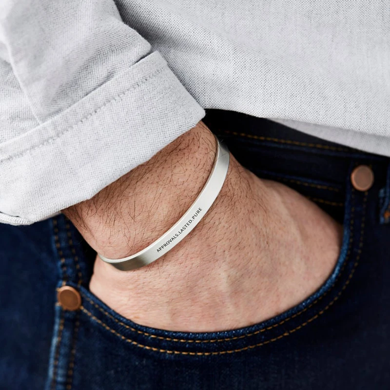 Bracciale con incisione gratua da 4 mm a 8 mm Bracciale apribile in acciaio inossidabile Nome personalizzato personalizzato Donna Uomo Gioielli ispiratori  36