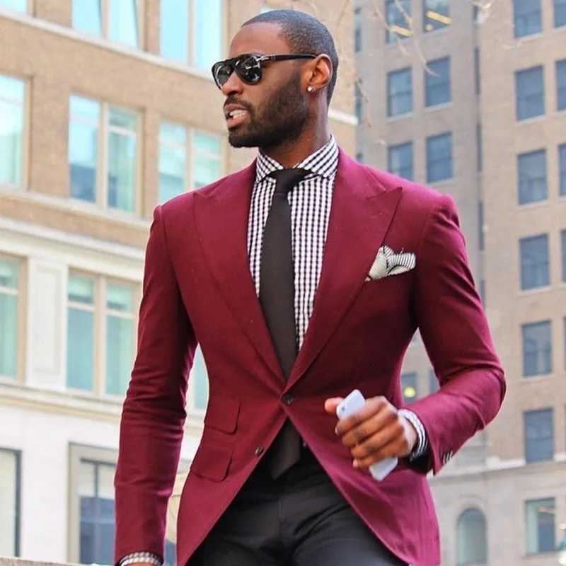 

2019 New Red Slim 2 Pieces Men Suit Blazers With Pants Fashion Evening Party Tuxedos mens suit ( Jacket+Pants+Tie+Handkercheif)