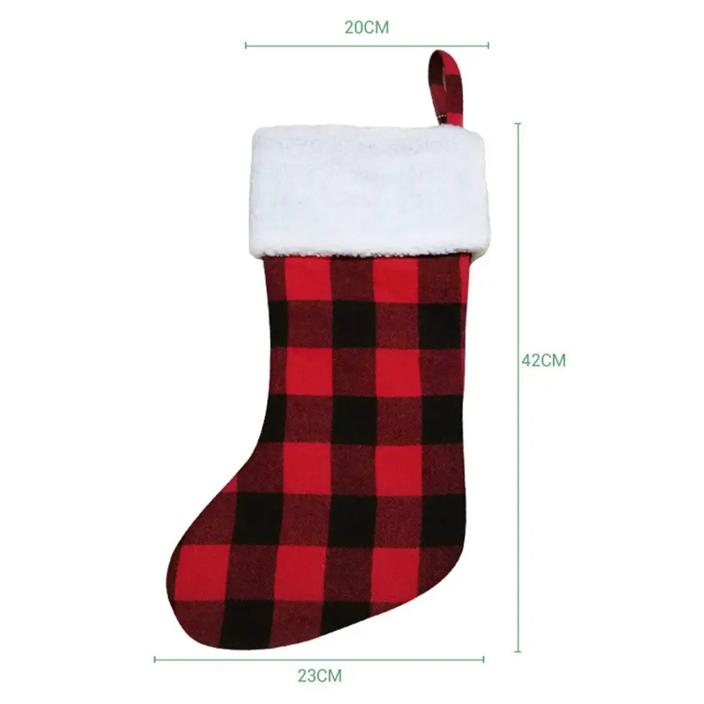 Черные красные клетчатые рождественские чулки с белым искусственным мехом на манжетах, носки в клетку буйвола для праздника, рождественские украшения