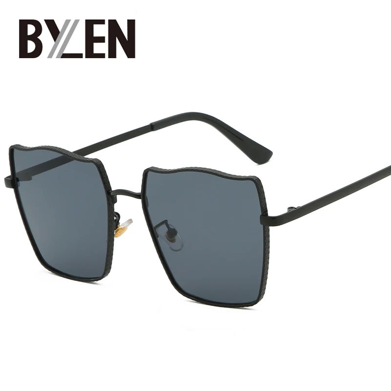 

Vintage Square Sunglasses Women Retro Big Alloy Frame Brand Designer Female Sunglass Retro Gradient Black Sun Glasses UV400