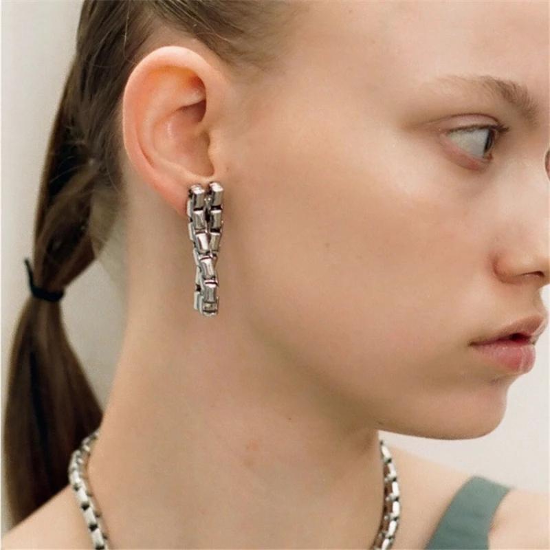 

Timeless Wonder Brass Geo Box Chained Clip Earings Women Jewelry Punk Runway Designer Gothic Boho Rare Hiphop Trendy Ins 2323
