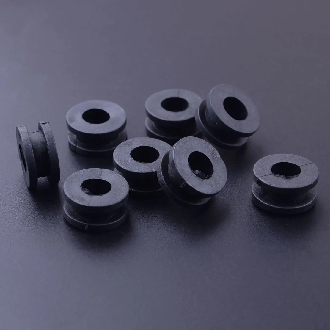 New 8Pcs Rubber Black Mount Grommet Fit For Yamaha Side Covers Fenders Frame Fuel Tanks Fairings Headlights Battery Box | Автомобили и