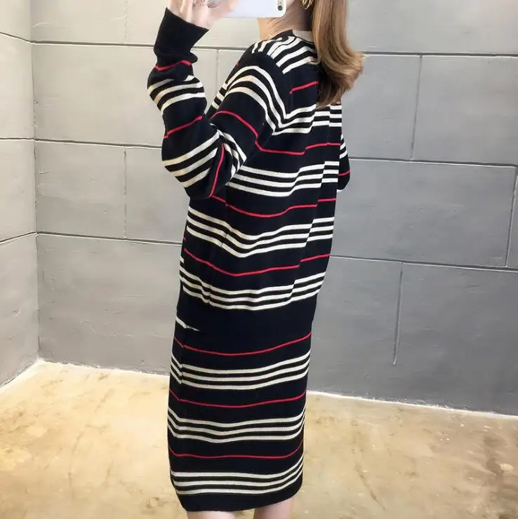 Женский комплект из двух предметов, полосатый свитер с v-образным вырезом и трикотажная юбка на бедрах, женские свитера, трикотажный комплект, Осенние Джемперы Q9272