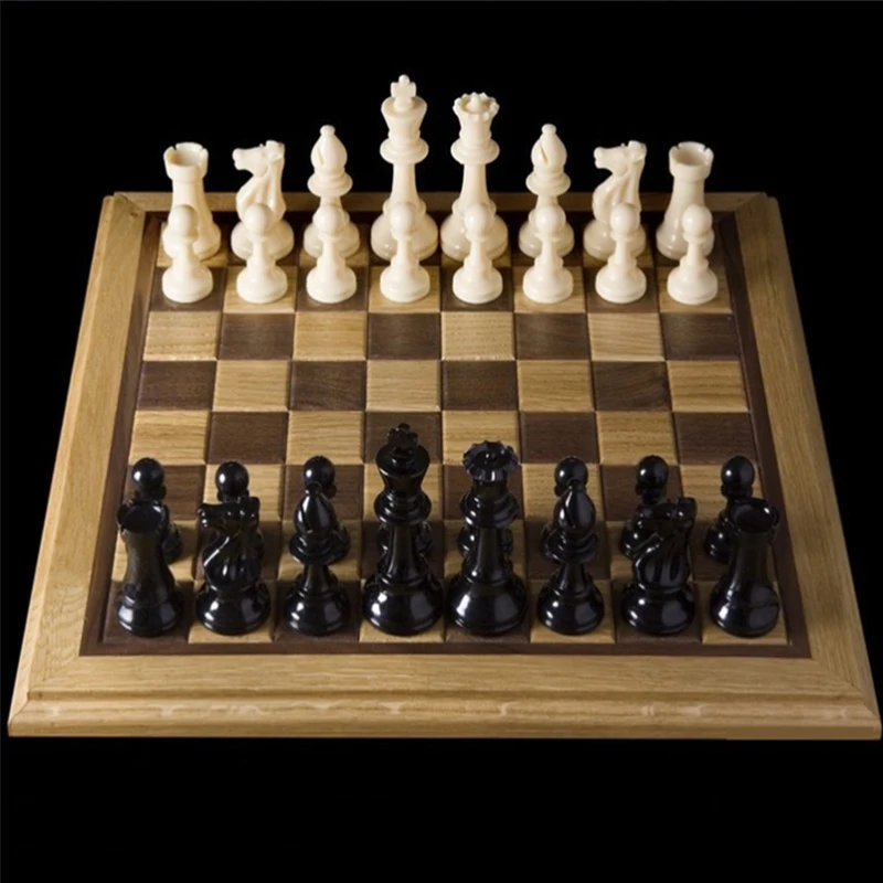 32 Medieval Chess Pieces/Plastic Complete Chessmen International Word Chess Game Entertainment Black&White 64/77MM
