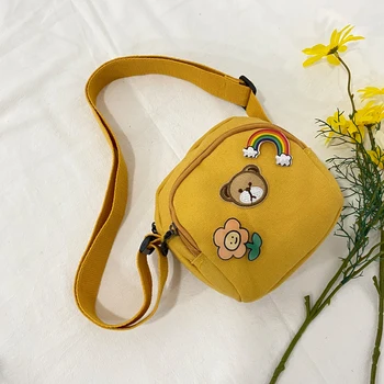 

2020 New Japanese Harajuku Student Girl Canvas Bag Ins Korean Wild Messenger Bear Embroidery Bag Female Bear Embroidery