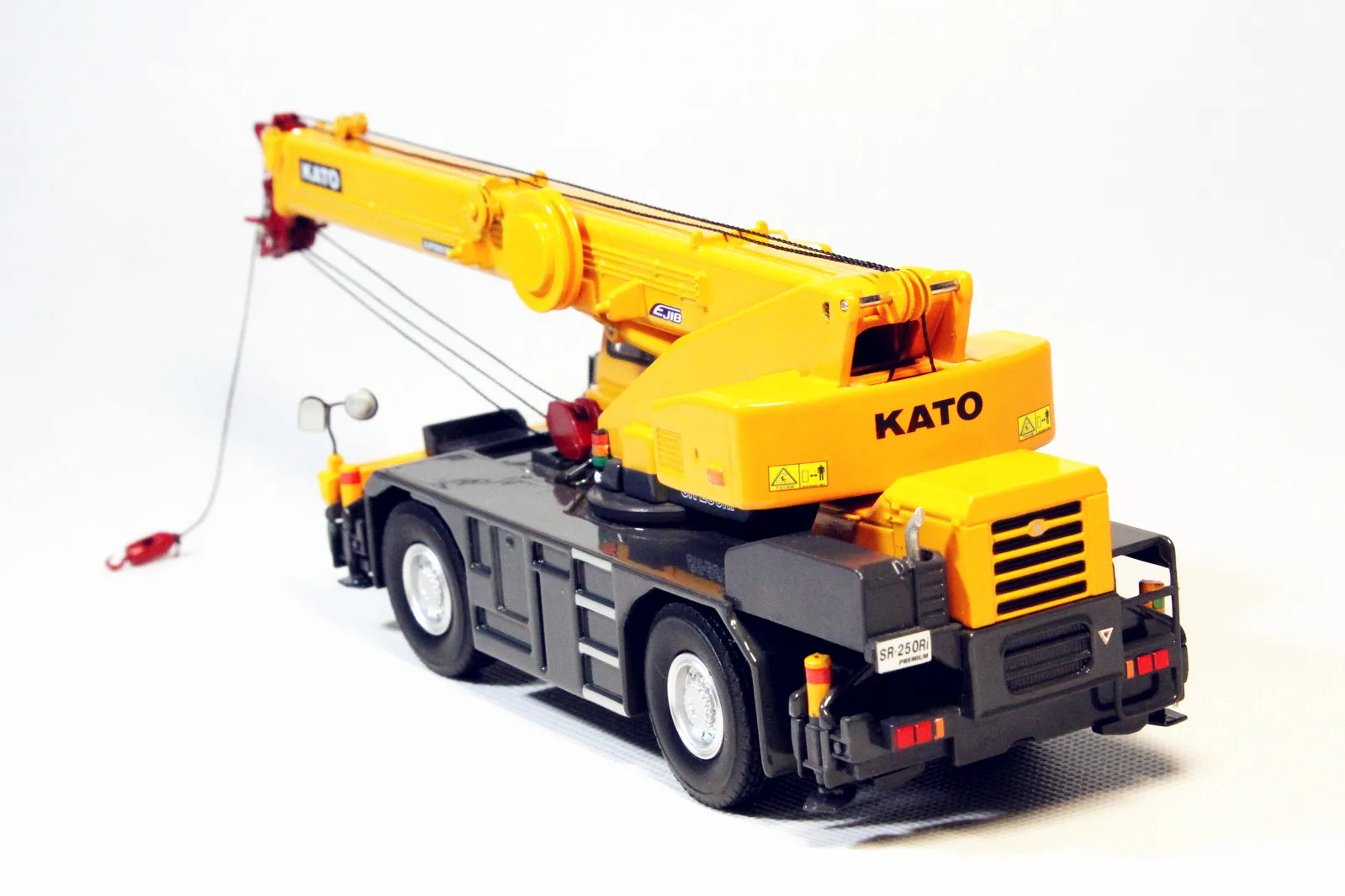 Завод 1/50 г. KATO SR-250Ri Премиум черновой кран Todo Terreno внедорожный Modelo литой под давлением