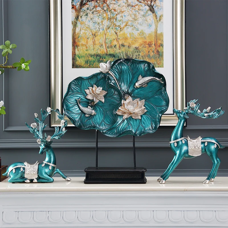 

European Resin Lucky Deer Ornaments Home Livingroom Table Figurines Crafts Porch TV Cabinet Furnishing Decoration Wedding Gifts