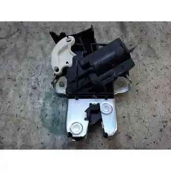 

TRUNK LOCK/PORTON Audi A8 (4E2) 4. 2 V8 40V 3 PINS CAPOT TRA. 4-DOOR [15895502]