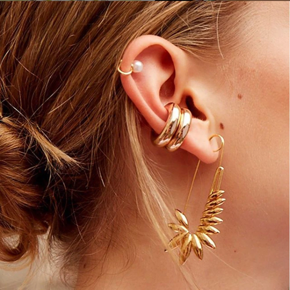 

Trendy Simple Flower Glass Hoop Earrings for Women Korean Creative Statement Elegant Ear of Wheat Hoop Earring Party Gift Travel