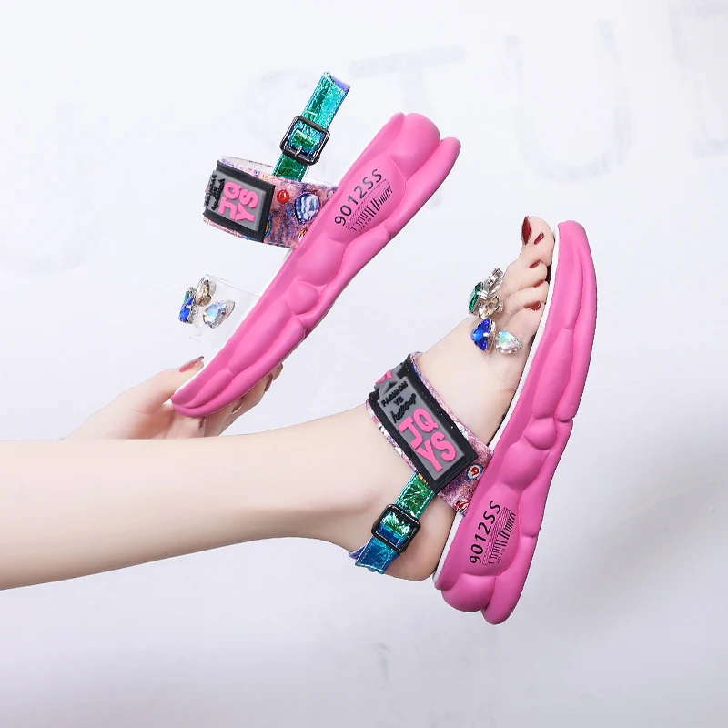 2020 летние новые красные сандалии женские Джокер модные толстые Стразы римские