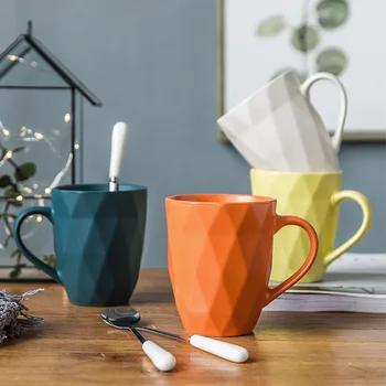 

European Creative Coffee Cup Simple Ceramic Mug with Lid Spoon 300ml Capacity Household Milk Breakfast Mugs Office Water Tea Cup