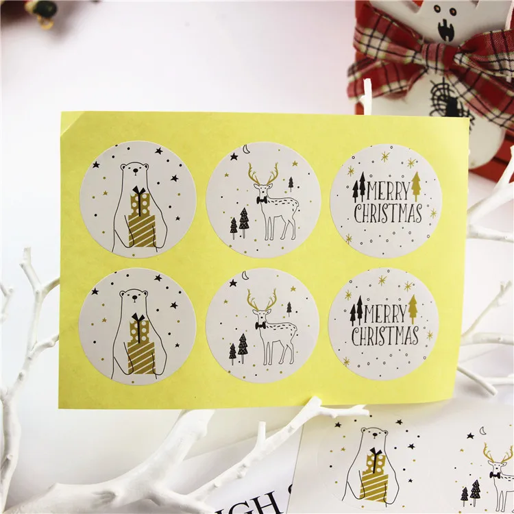 

60Pcs/Lot Round Merry Christmas Golden Bear Reindeer Packaging Sealing Label Kraft Sticker Baking DIY Gift Stickers