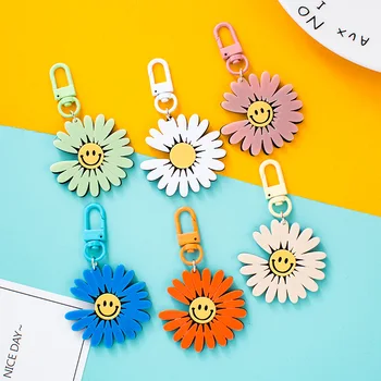 

2020 Hot Sale Simple Hang Hook Chrysanthemum Buckle Hook Keychain With Charm Keychains Bag Accessories Keyring Girl Best Gift