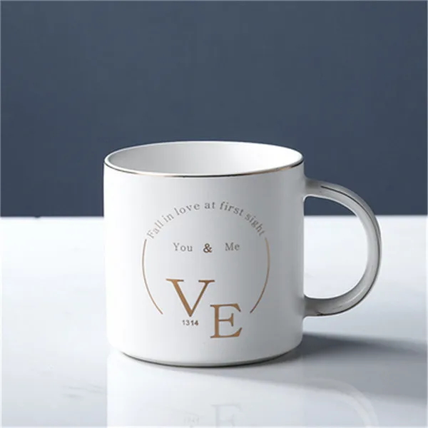 Chic coffee Mugs Milk Tea Cup Creative Gold LOVE Pattern Ceramic Mug Breakfast Black White Personalized Drinkware Couple Gift - Цвет: style 2