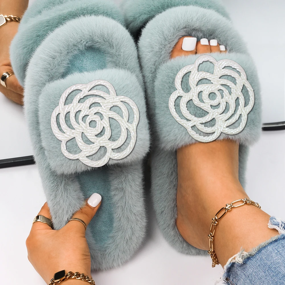 Women's Slippers Furry Slides Fluffy Sandals Fashion Beaded Flower Faux Fur Slippers Ladies Flip Flop Female Designer Shoes 2022