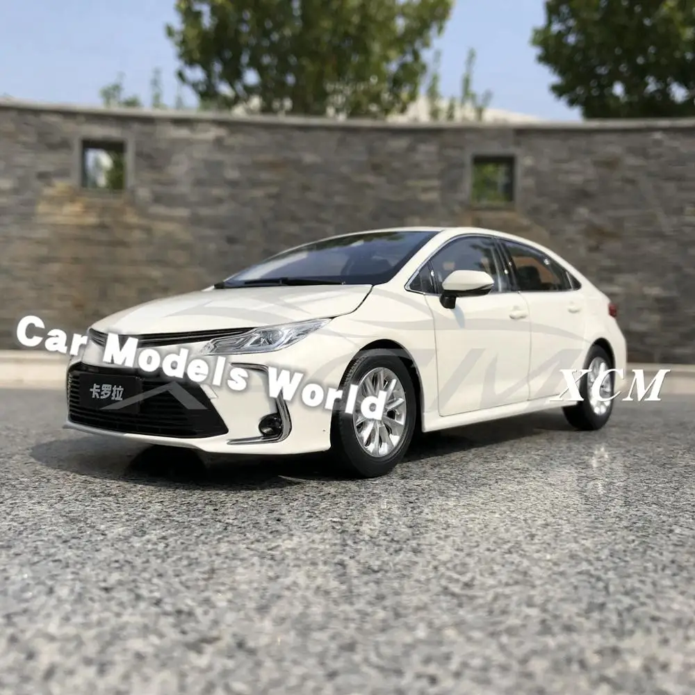 Модель литая автомобиля для всех моделей автомобилей Corolla 2019 (белый) + небольшой