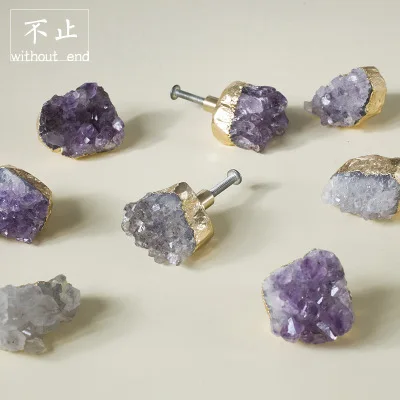 Подвесной светильник в скандинавском стиле с латунной и хрустальной ручкой