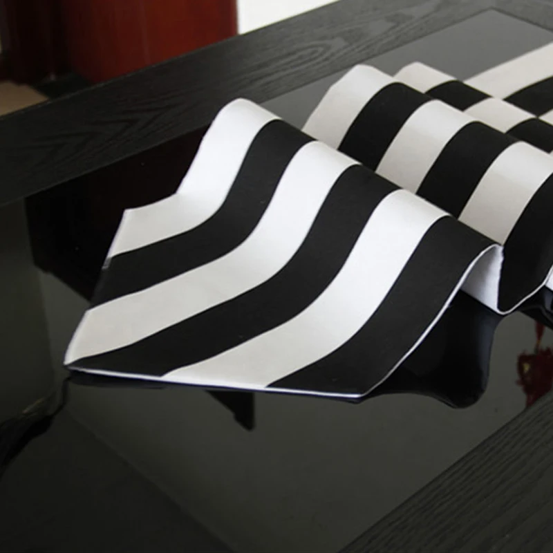 

Withme Table Runner Wedding Decoration Black and White Stripe Table Runners with tassel Family Hotel Tablecloths Party Supplies