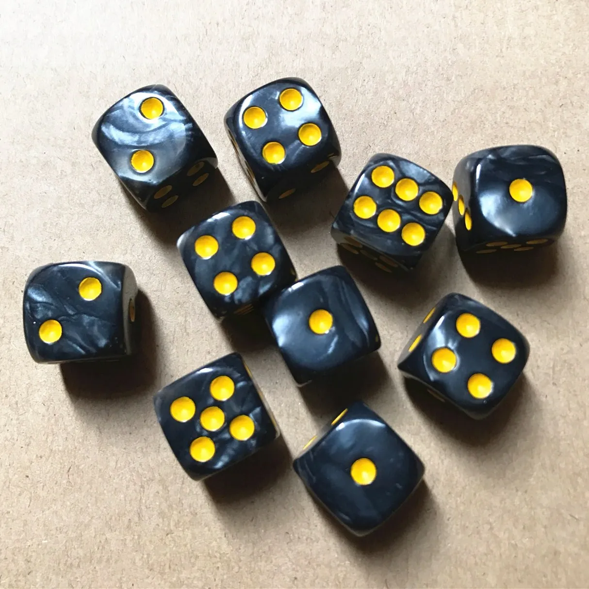 10 шт./компл. Круглые Угловые жемчужные игральные кости с драгоценным камнем 6