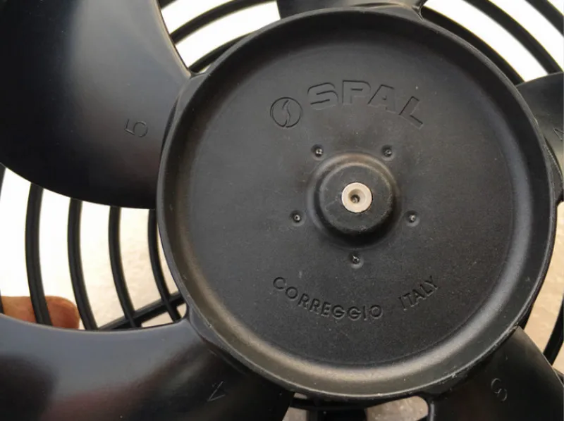 CF650 Национальный легковой автомобиль оснащен итальянским импортным