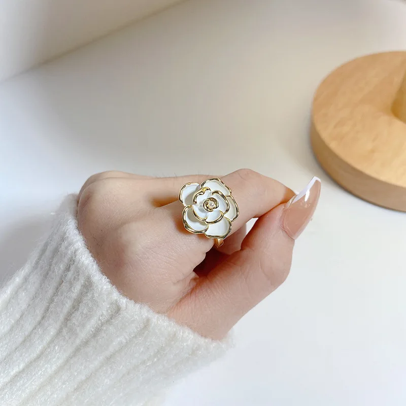 French Retro Niche Design Camellia Ring Opening Can Be Adjusted Light