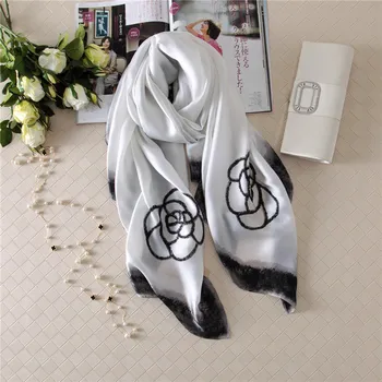 

New style Spring and summer women beach Sunscreen fashion Party shawl lady Popular Print scarves china good quality silk hijab