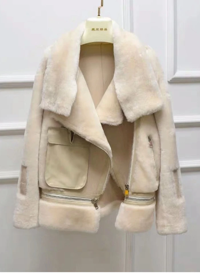 Warm Women's Winter Motorcycle Jacket Female Short Lapels Fur Thick Korean Version Sheepskin Jacket Bomber Jacket