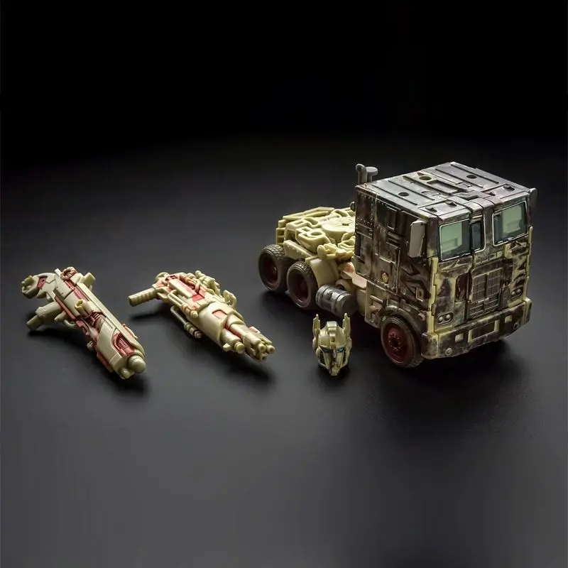 

Cool change treasure deformation flying wing Optimus Prime car deformation toy robot battle damage flat head OP repainting