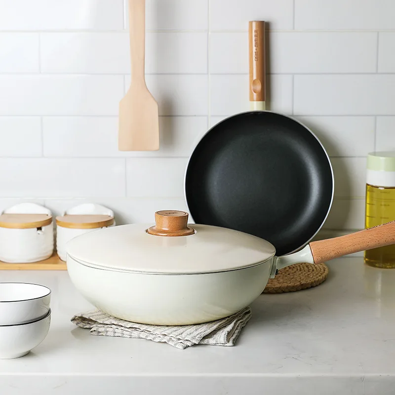 https://ae01.alicdn.com/kf/H4496cde7f2434203919032f47efd5b585/Non-Stick-Cooking-Set-Thickened-Kitchen-Soup-Pot-Flat-Bottomed-Milk-Pan-Wooden-Handle-Pot-Cooker.jpg