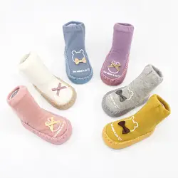 Детская носки-тапочки новорожденных детская обувь бабочка-узел детские мягкие носки для детей с героями мультфильмов, для тех, кто только