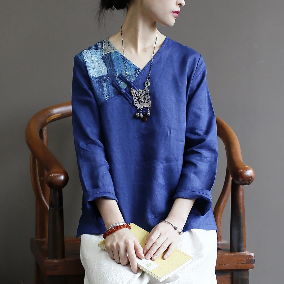 

Women Retro Patchwork V Neck Blouse Tops Ladies Vintage Shirt Female 2019 Autumn Spring Linen Tops Flax Shirt