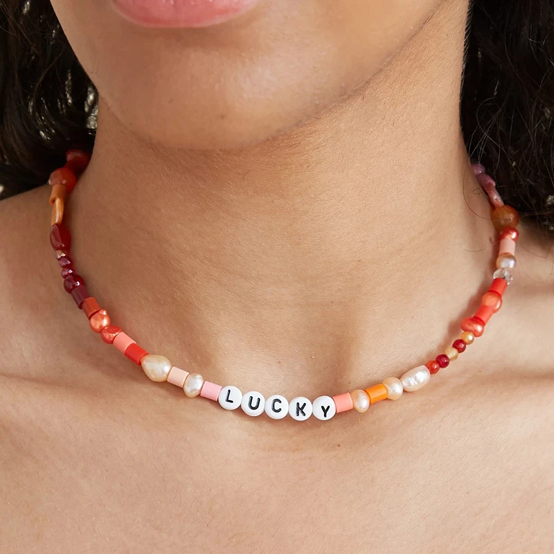 Colliers De Luxe Bohemiens Avec Lettres De L Alphabet Pour Femmes Collier De Perles Porte Bonheur Rouge Avec Initiales Collier De Perles D Eau Douce Vente En Gros Aliexpress