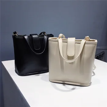 

2020 spring and summer new large-capacity models simple wild small bag handbag small fresh shoulder messenger female bag