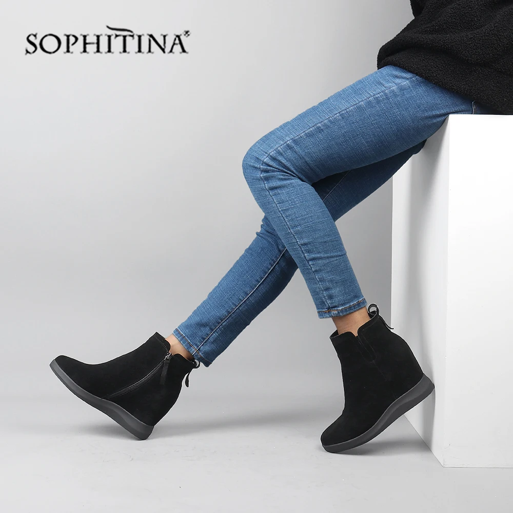 Женские замшевые ботинки на молнии SOPHITINA зимние теплые однотонные удобные