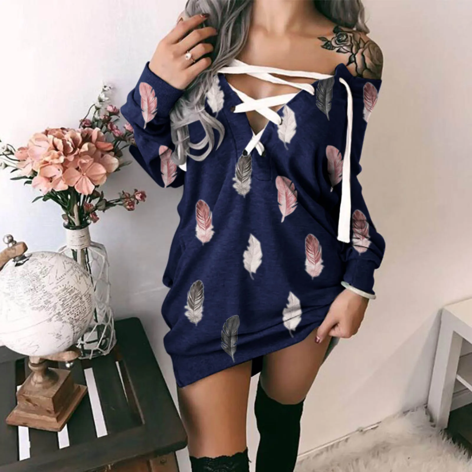 Women's Sweatshirts V-Neck Strapless Sexy Casual Feather Printed Chest Tethered Long Sleeve Hoodie Sweatshirt Top korean Fashion 1