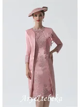 Sheath / Column Mother of the Bride Dress Plus Size Vintage Jewel Neck Knee Length Lace Satin 3/4 Length Sleeve with Appliques