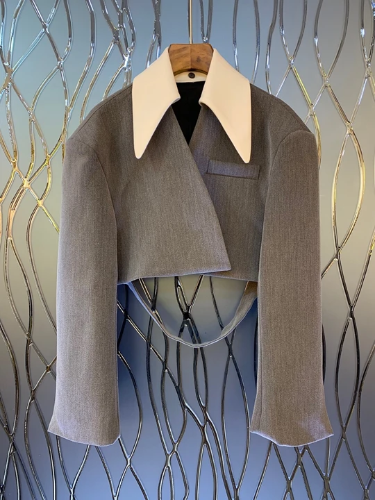 

2019 Early Autumn New Women's Wear Coloured Small Turn-lapel Irregularly Cut Long Sleeve Hundred Short Jacket 731