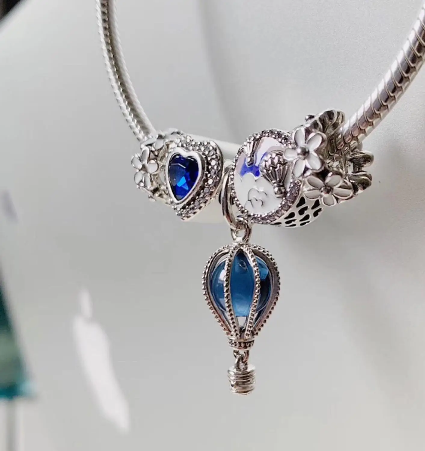 

High Quality Blue Heart Jeweled Hot Air Balloon Pendant Set in Sterling Silver with Original Logo Jewellery and Free Shipping.