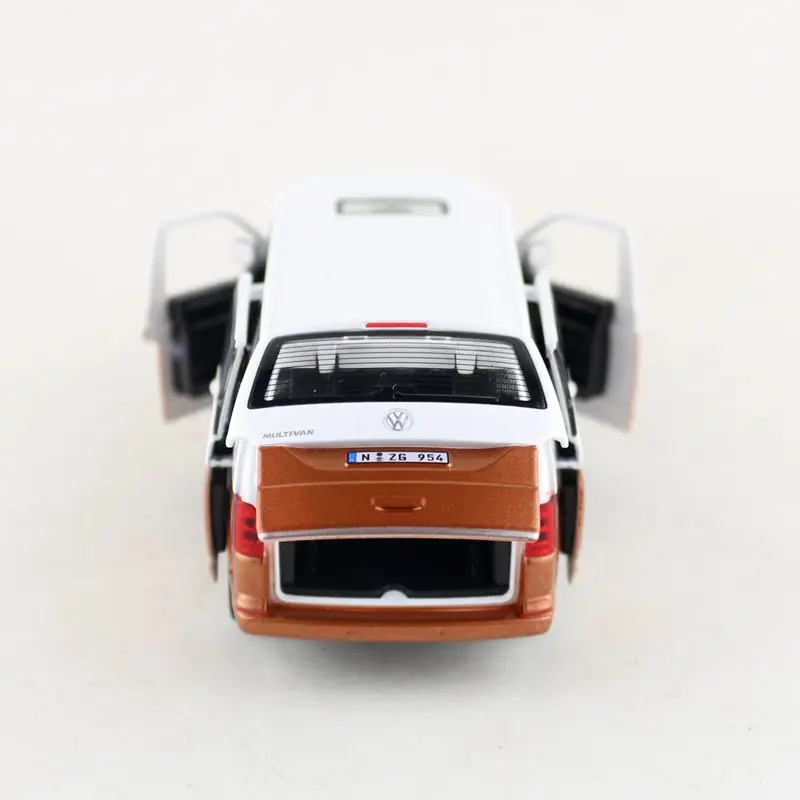 1:32 Масштаб/литая под давлением металлическая игрушка/Volkswagen T6 Multivan MPV фургон автомобиль/звук и светильник/оттягивание развивающие/подарок для ребенка/Коллекция