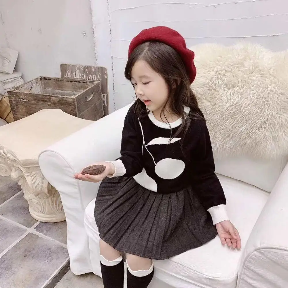 

2019 Spring&Autumn White Cherry Pattern Baby Girls Knitted Sweater Black Top Kids Clothing for Girls Cherry Brands Clothes